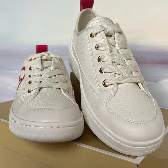 MICHAEL KORS SHEA LACE UP FAUX LEATHER
49R4SHFS1L
ELECTRIC PINK
Sneakers - Picture 6 of 16